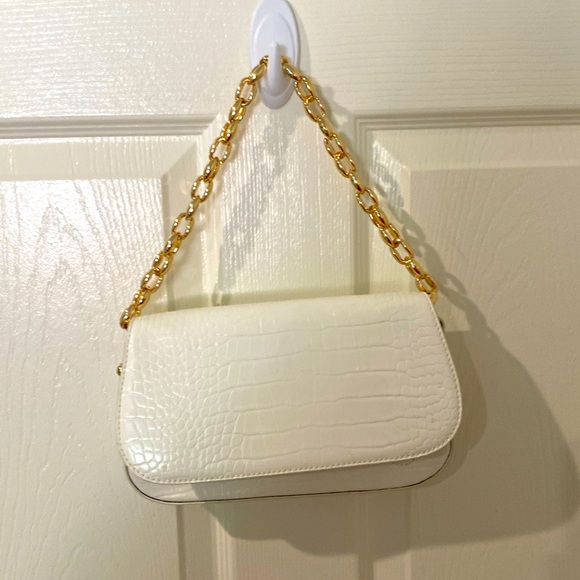 Billini Handbags - The Aliza shoulder bag by Billini.NWOT